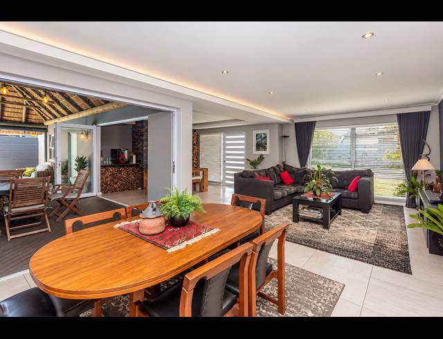 3 BEDROOM HOUSE FOR SALE IN PLATTEKLOOF GLEN